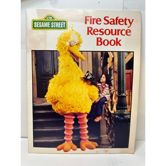 Sesame Street Fire Safety Resource Book 1982 Scripts Drills Rare VHTF - Picture 1 of 11
